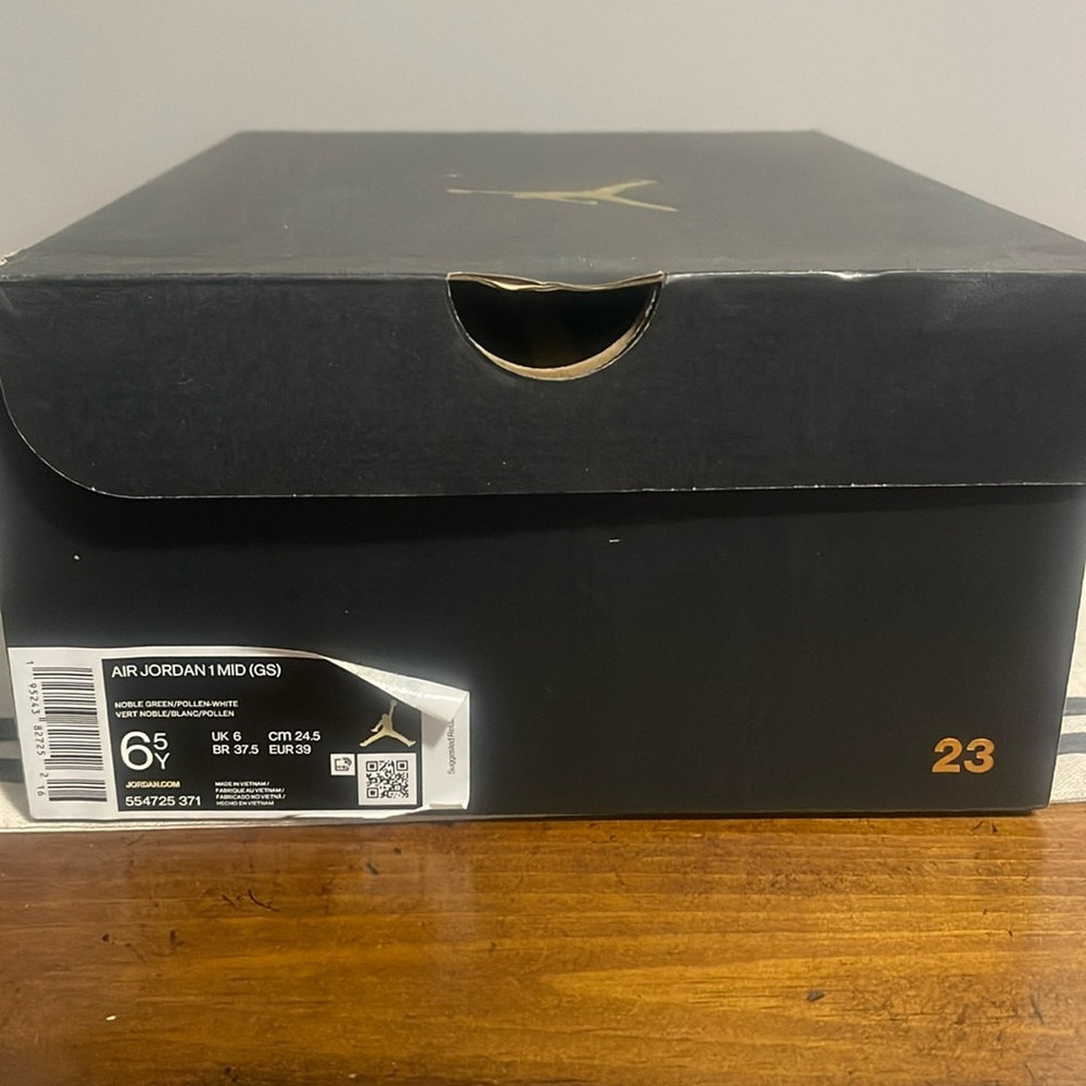 Nike Air Jordan 1 mid GS green white shoes